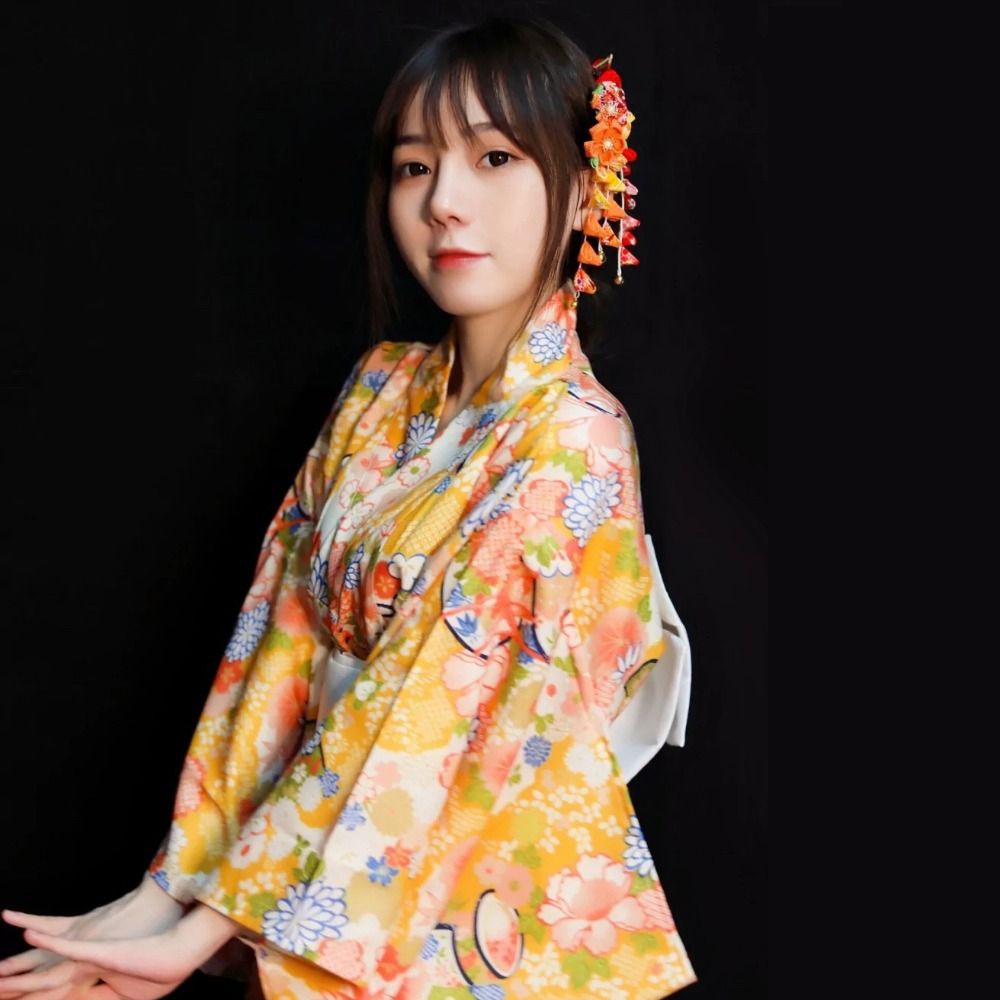 Kimono japonais traditionnel imprimé floral, élégance de style japonais, robe kimono Sakura pour fille, nouveauté asiatique