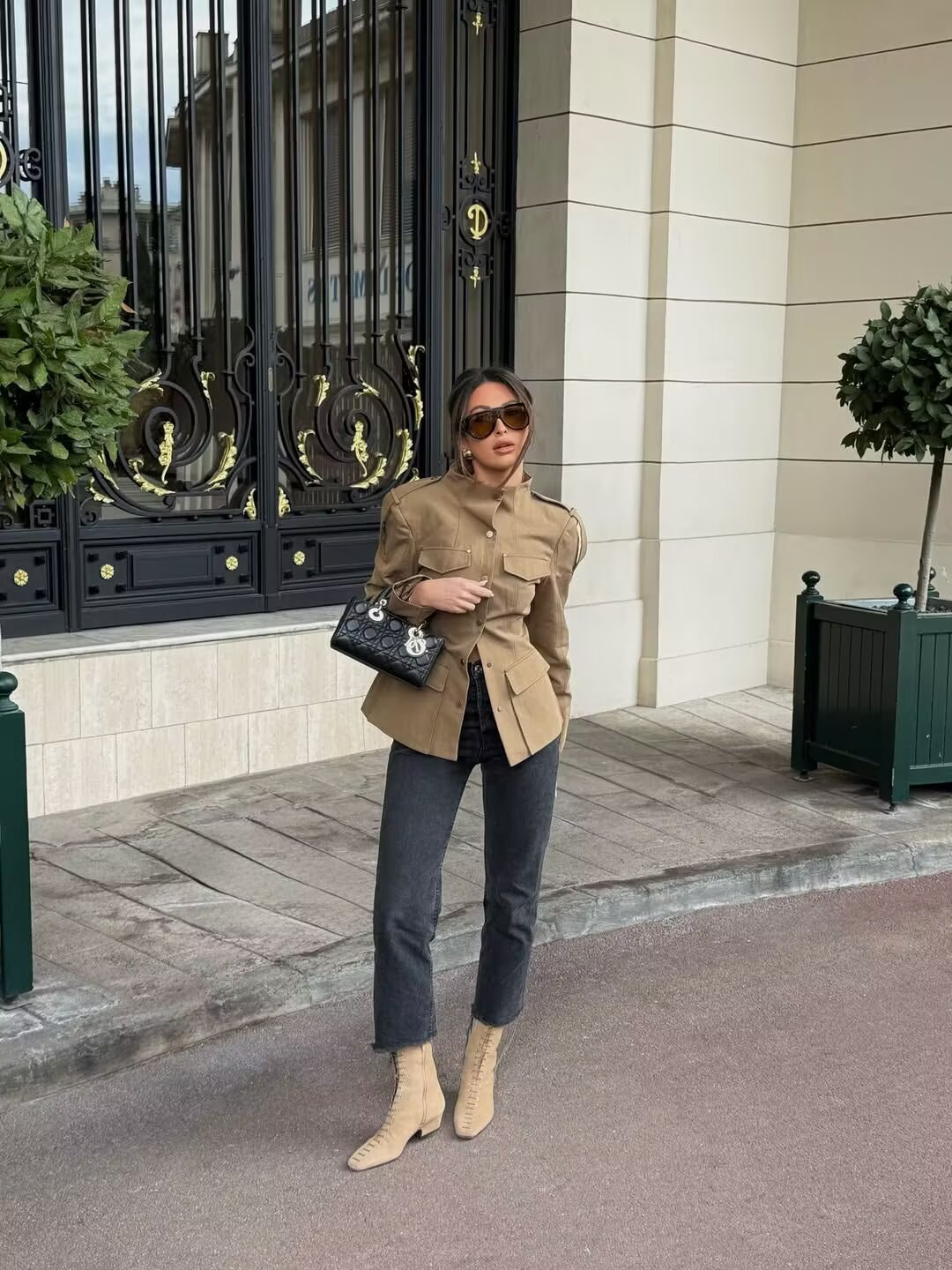 Manteau Chic Femme Printemps Nouvelle Collection – Veste Slim à Col Montant et Poches, Simple Boutonnage, Tendance Urbaine