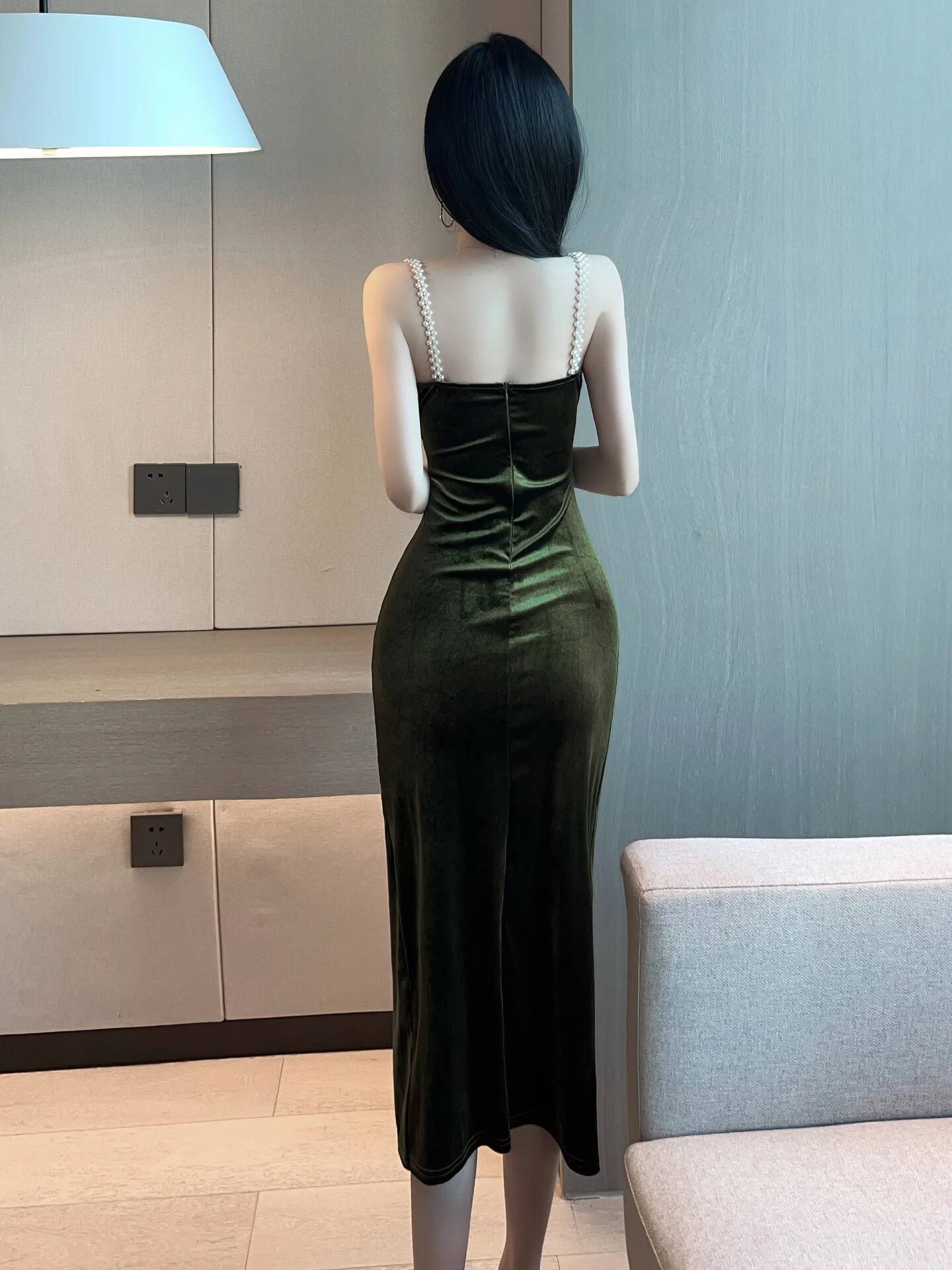 Robe de cérémonie en velours fendu taille haute pour femme, robe longue dos nu, tempérament sexy, hanche ronde, OT68, printemps et automne, nouveau, 2023