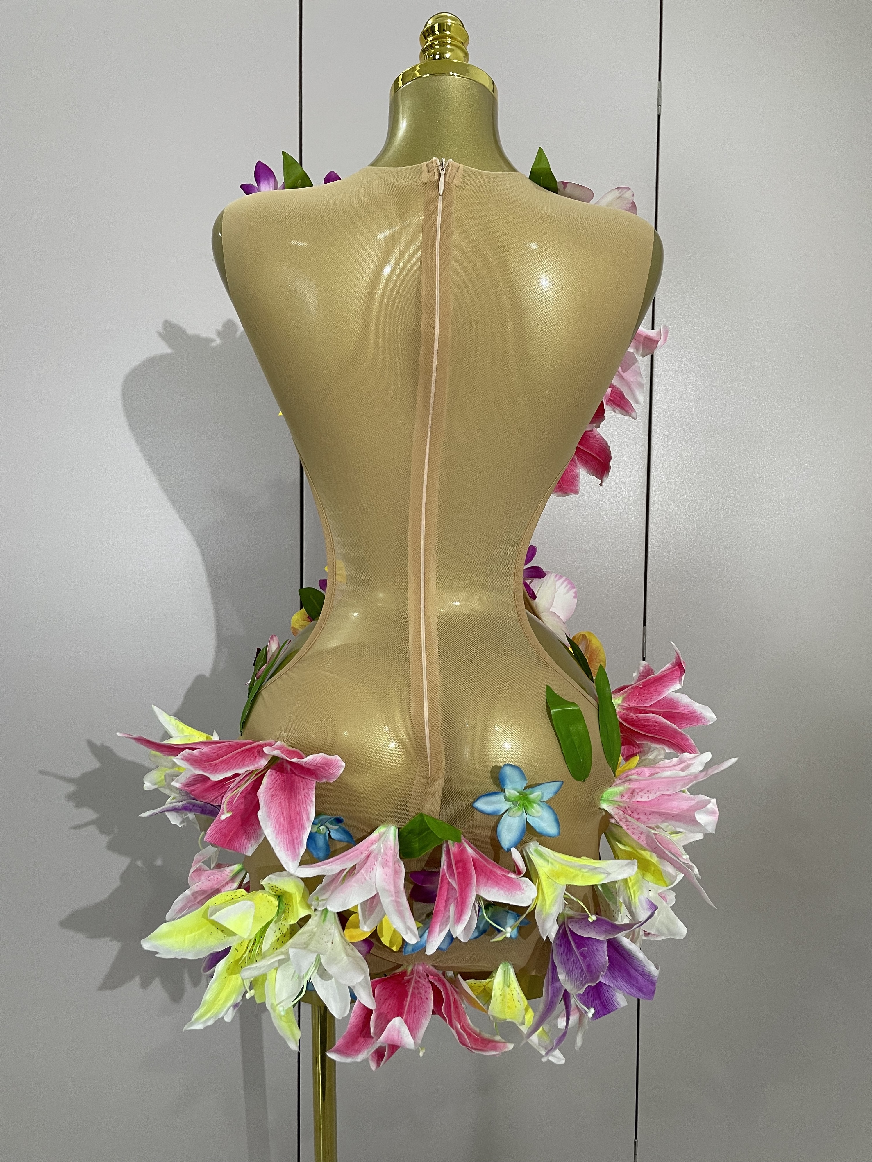 Femmes soirée robes de fête d'anniversaire fleurs colorées sans manches Sexy maille voir à travers Mini robe discothèque danseur scène porter