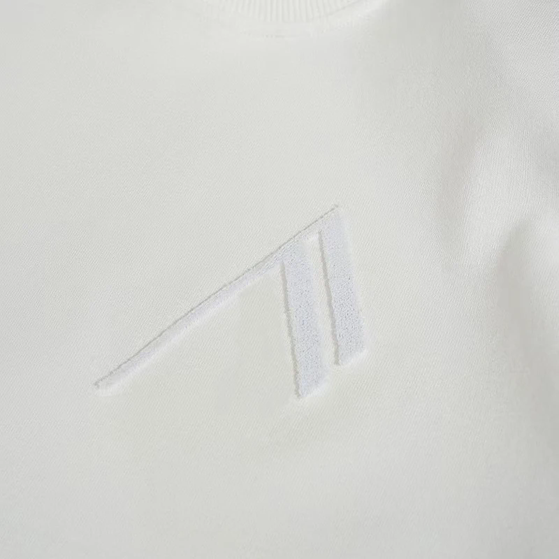 T-shirt femme nouvelle lettre brodée col rond pull pour l'été 2025 style couple coupe ample mélange de coton haut à manches courtes