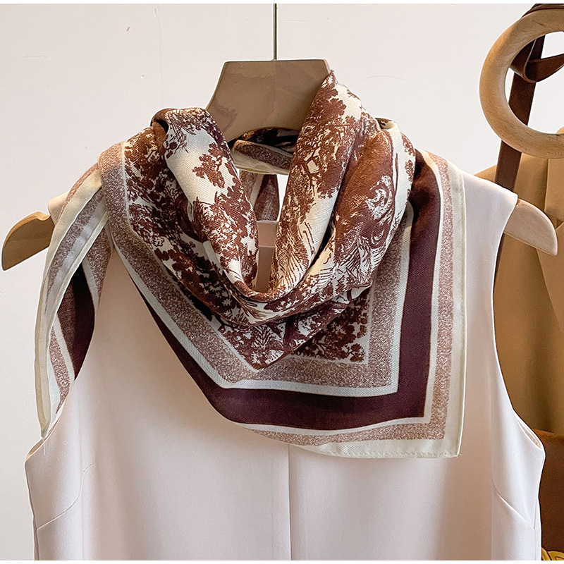 Écharpe carrée pour femme imprimée végétale 70/110 cm en soie simulée, accessoire polyvalent et élégant pour la tête, le sac et les vêtements au quotidien