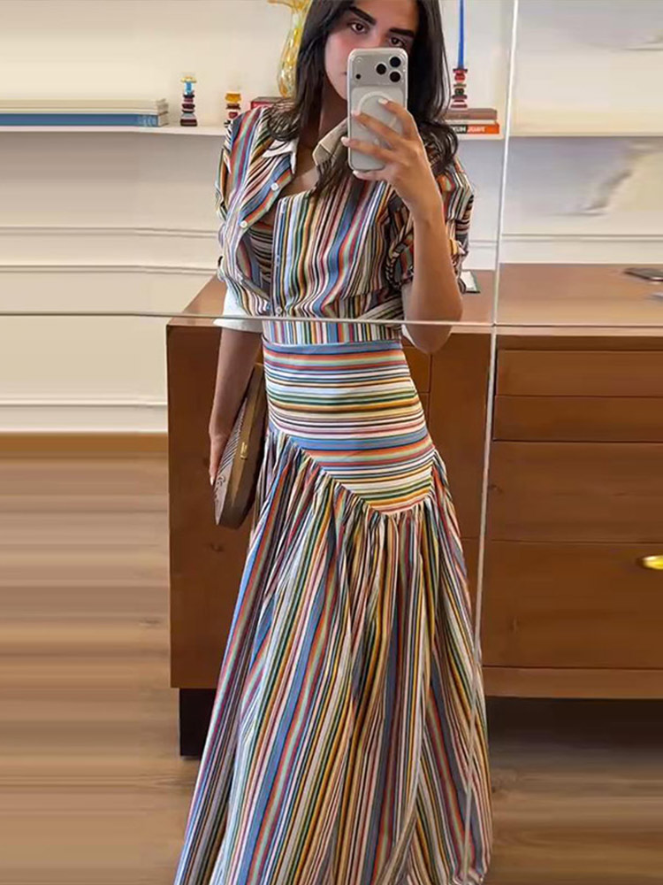 Ensemble 2 pièces mode femme : chemisier rayé multicolore boutonné et jupe longue évasée taille haute – Collection été 2026