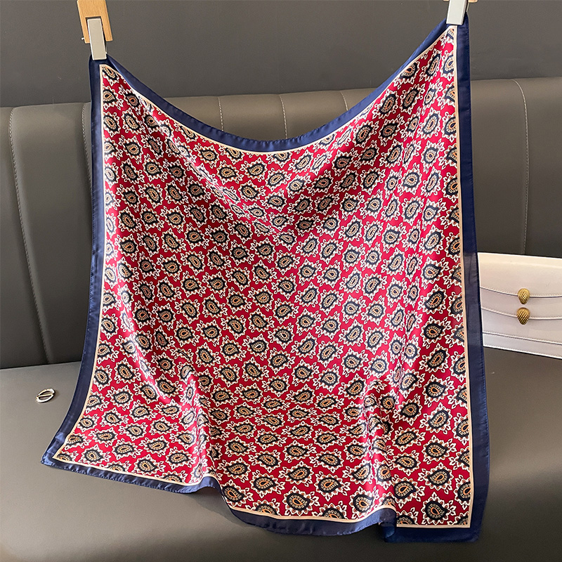 Foulard carré Design pour femmes, fleur de noix de cajou, foulard de luxe, Style populaire, foulard de plage, Hijab en soie quatre saisons, 70x70cm
