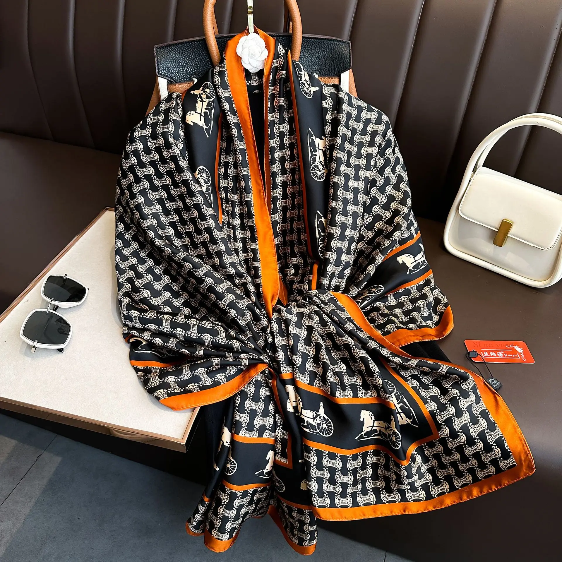 Marque de luxe femmes longues foulards en soie châle dame enveloppement doux femme Europe concepteur plage Bandanna Foulard silencieux paréo 180*90 cm