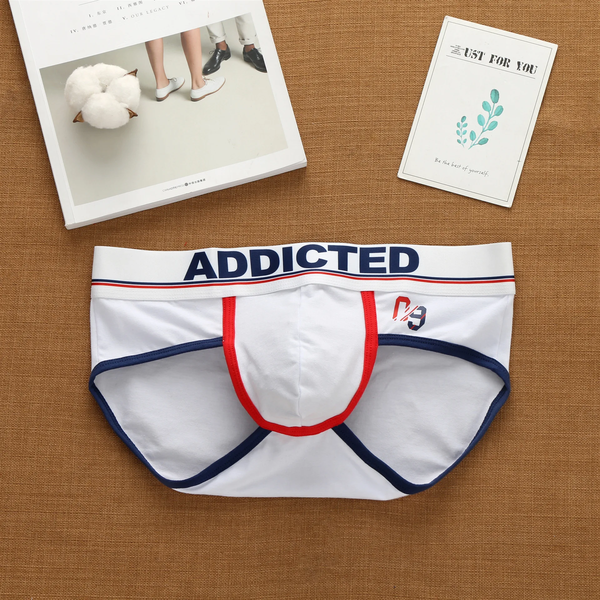 Sous-vêtements taille basse en pur coton pour hommes, lettre coréenne, slip élastique tendance à la mode