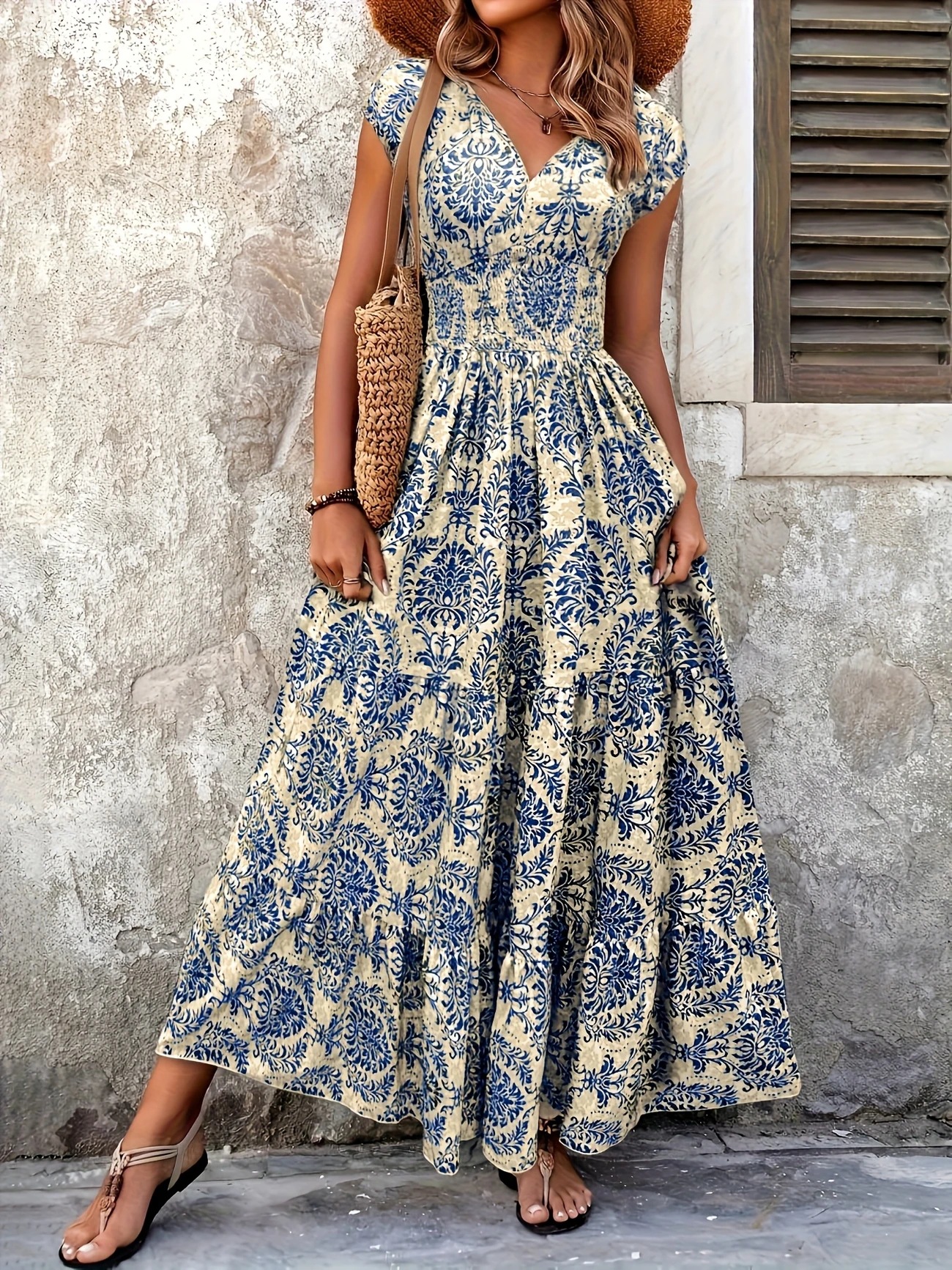 Nouvelle Robe Longue Imprimée Col V Taille Cintrée Style Européen et Américain Été 2026