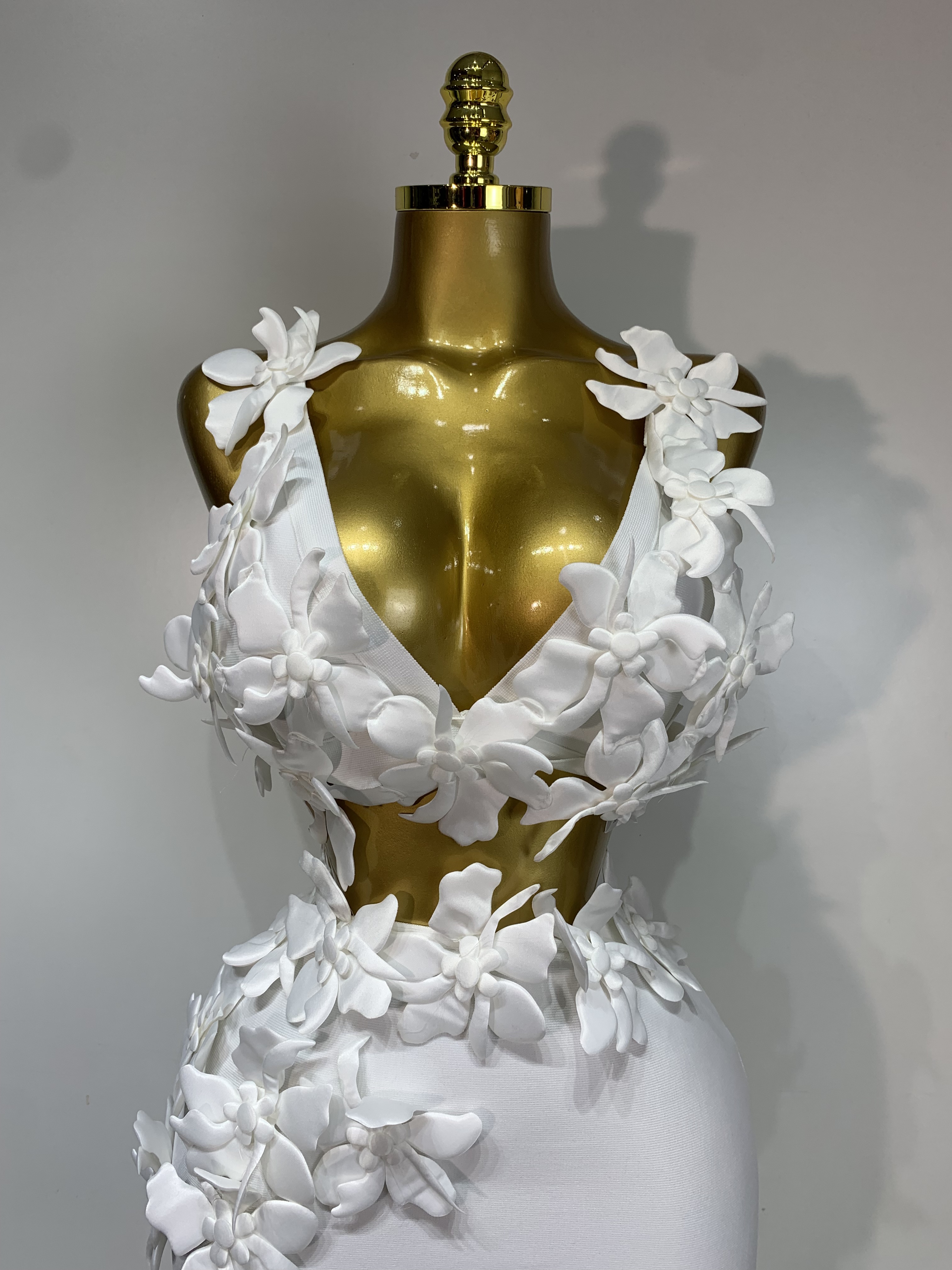 Ensemble deux pièces sexy blanc à fleurs pour femme, col en V, bandage, robe de soirée, de bal, de boîte de nuit, tenue de luxe pour anniversaire