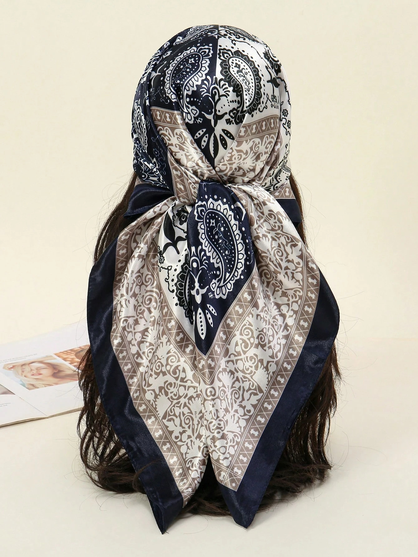 2025 nouvelles femmes de luxe Foulard en soie Hijab imprimé foulards carré 90x90 cm châle voyage Foulard Bandana Foulard