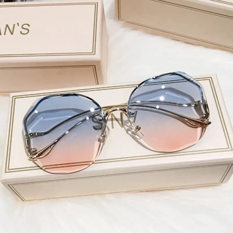 Lunettes de soleil carrées élégantes pour hommes et femmes, lunettes de soleil d'extérieur décontractées, miroir de créateur, nuances de voyage