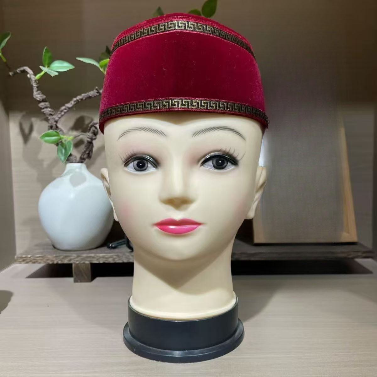 Chapeaux de bateau musulmans pour femmes et hommes, casquettes rouges en velours arabe, prière Eid, couleur unie, Hijab, couvre-chef, chapeau de printemps, nouvelle collection 2025