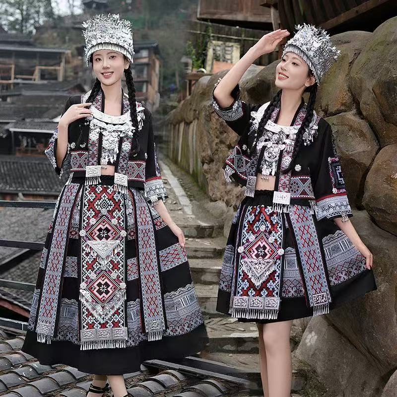 Nouveauté : Costume traditionnel chinois Hmong pour femmes, Hanfu, tenues de spectacle de danse nationale Miao, costumes de scène pour Halloween