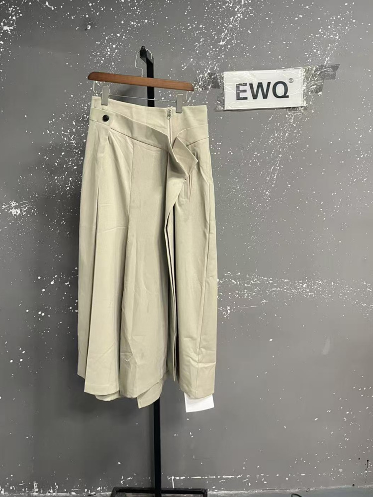 [EWQ] Jupe mi-longue élégante taille haute pour femme avec bords à volants, jupe mi-longue kaki simple, vêtement bas polyvalent pour le printemps