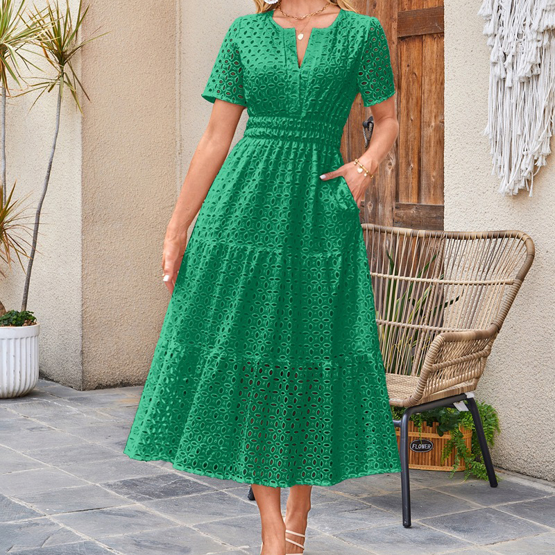 Robe longue de plage décontractée pour femmes, col en v, ajourée, plissée, manches courtes, couleur unie, mode dames, robes Maxi, été