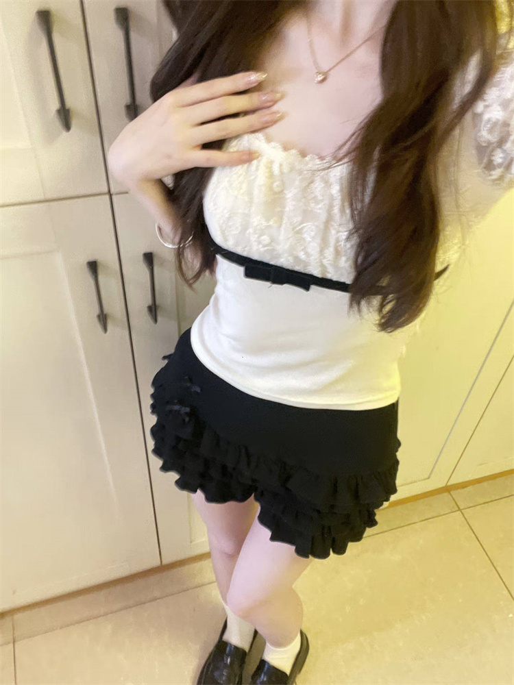 T-shirt femme col carré avec dentelle, crop top mignon et esthétique à manches courtes, coupe slim vintage, style Harajuku Y2K, tenue décontractée