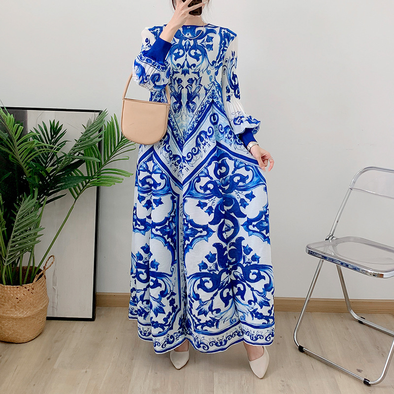 Élégante Abaya Musulmane d'Automne à Col Rond et Manches Lanterne – Robe Confortable 2026 pour Femme