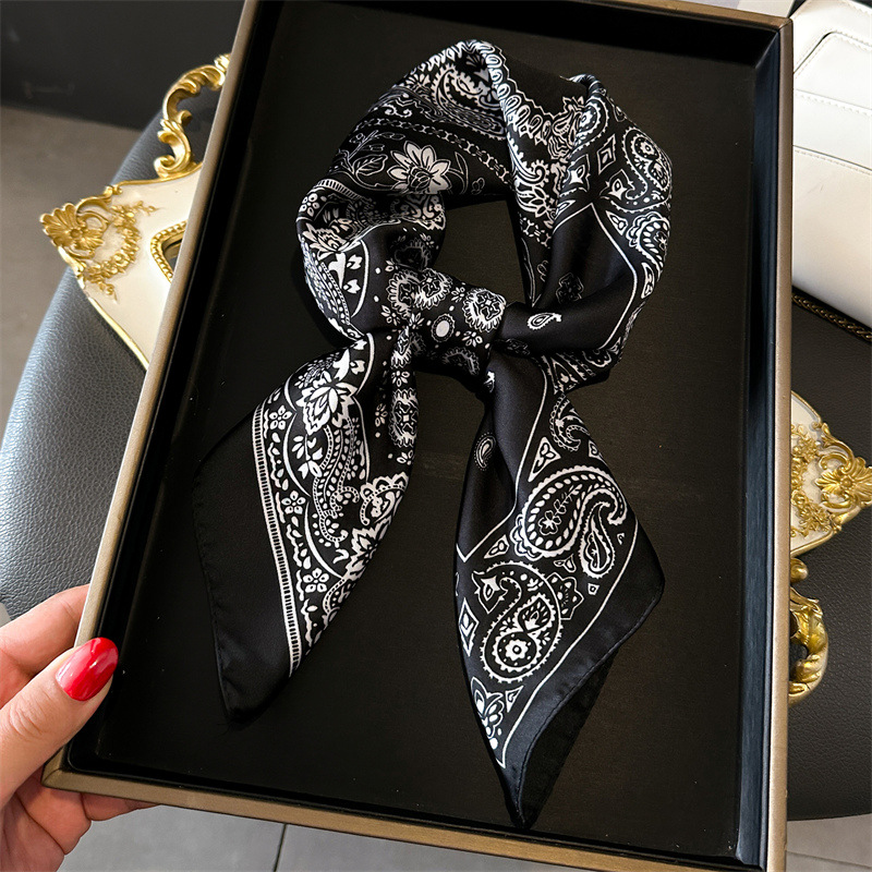 Écharpe carrée en Satin imprimé Paisley pour femmes, écharpe de luxe en Imitation soie, respirante, coupe-vent, accessoire de mode