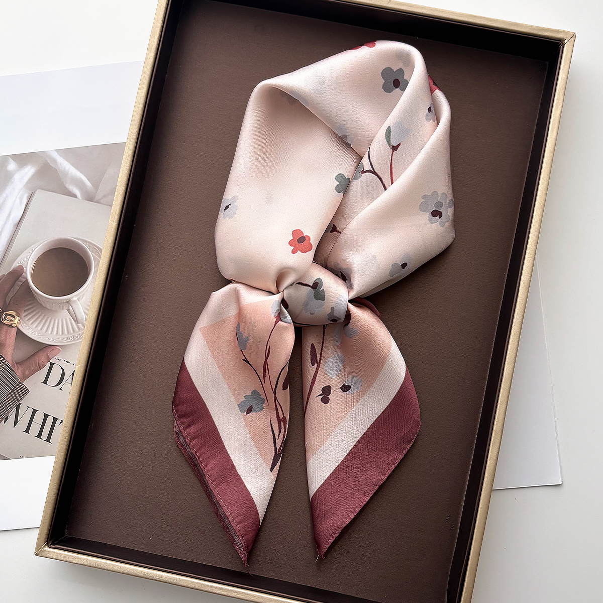 Élégant Foulard Carré en Soie Imitation Satin à Motifs Floraux pour Femme, Bandeaux et Châles
