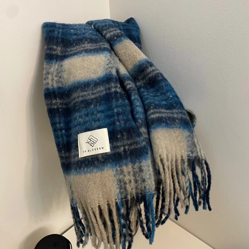Automne et hiver nouveau produit atmosphère rétro couleur café écharpe à carreaux hommes et femmes Ramen Mohair élargi écharpe épaissie
