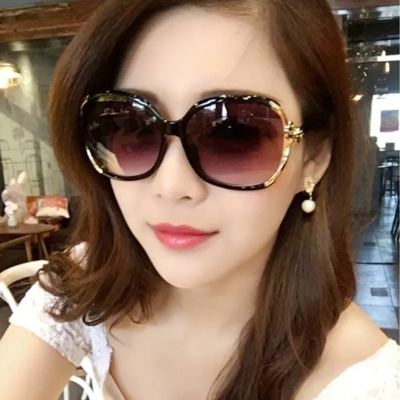 Lunettes de soleil rondes à grande monture pour femmes, tendance, style célébrité, élégantes, avec camélia, décorations d'accent ajourées