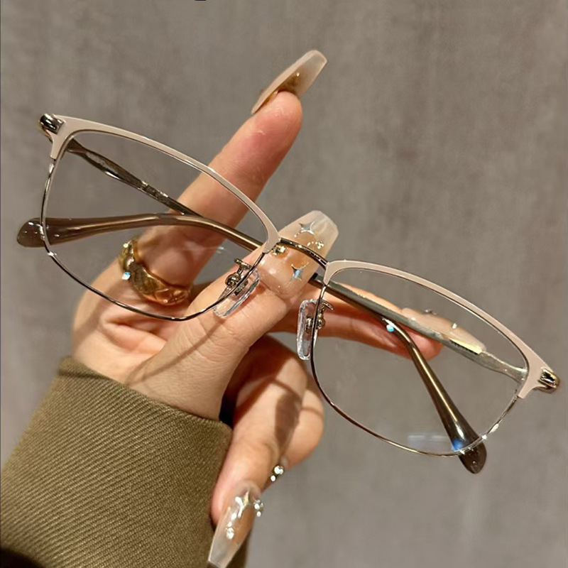 2025 nouveau Style lunettes de lecture mode hommes et femmes Anti lumière bleue lunettes classiques à la mode rétro lunettes