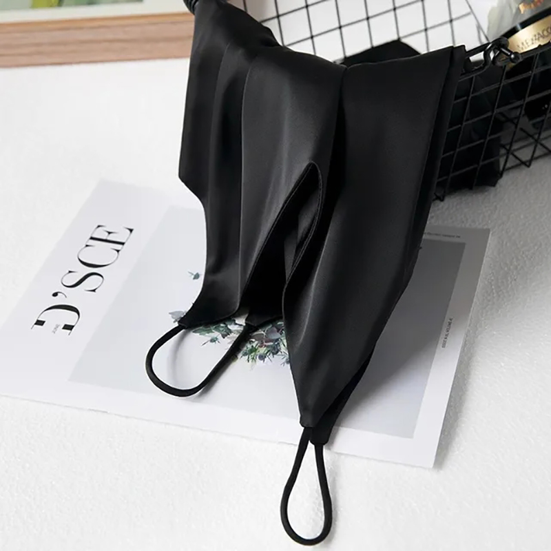 Spaghetti sangle haut femmes licou col en V basique blanc Cami sans manches Satin soie débardeurs femmes été 2026 Camisole