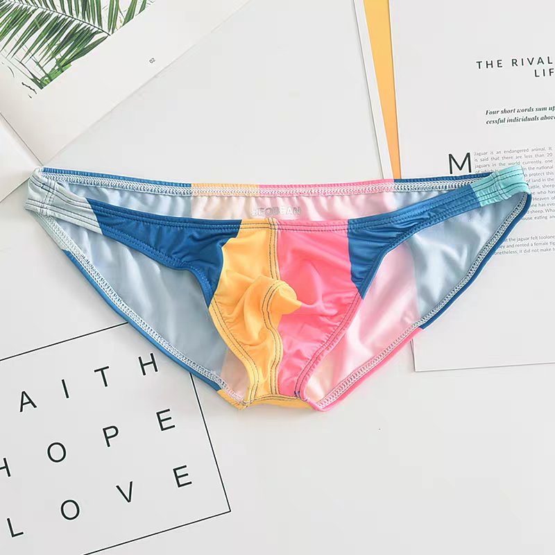 Maillots de bain colorés tendance 2026 pour hommes - Collection Plage 00103