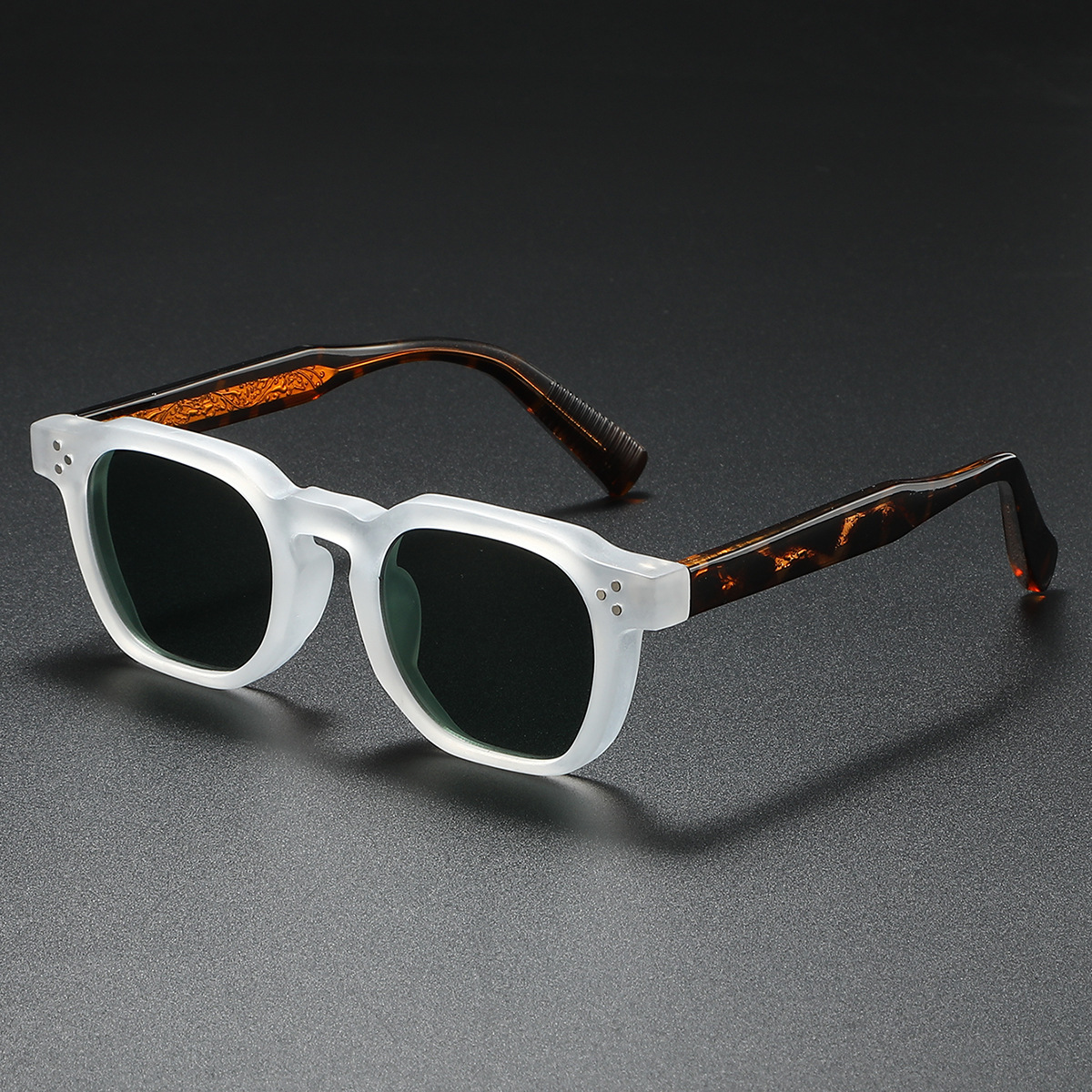 Lunettes de soleil carrées populaires femmes hommes unisexe Rivets lunettes de soleil polarisées pour la conduite pêche voyage lunettes décontractées