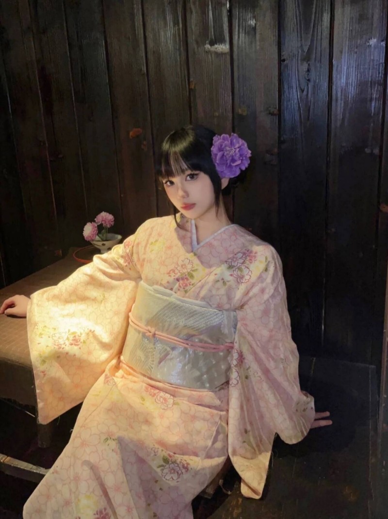 Nouveau Kimono formel traditionnel amélioré rétro dieu fille Yukata Photo photographie japonaise Photo vêtements