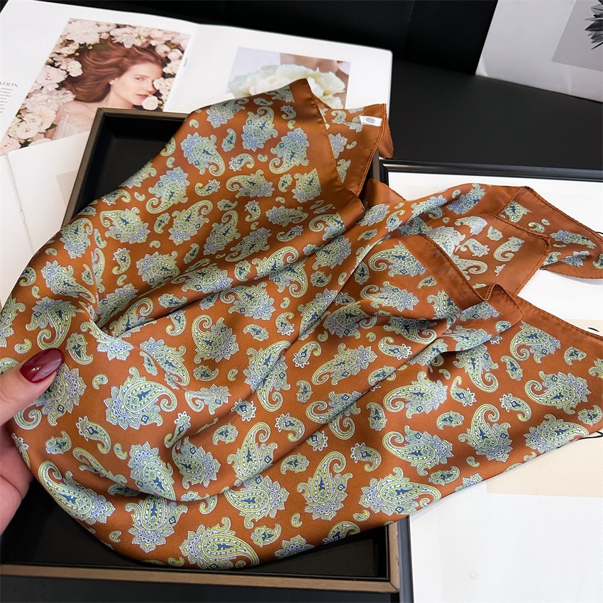 Foulard carré de luxe à imprimé cachemire pour femme, en satin doux, bandeau pour cheveux, foulard de cou, hijab, bandeau pour la tête, ruban pour sac