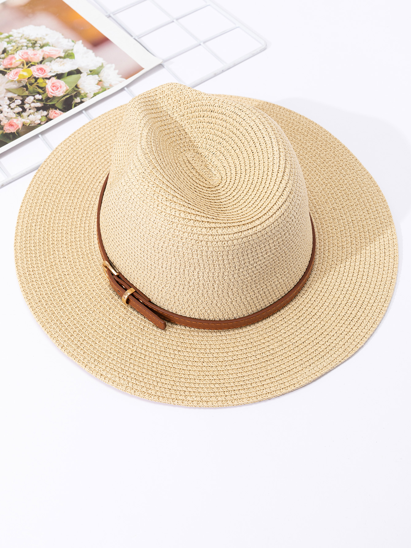 Chapeau de paille Panama, chapeau haut-de-forme jazz féminin, chapeau de protection solaire et pare-soleil tissé à la mode pour hommes et femmes, printemps et été