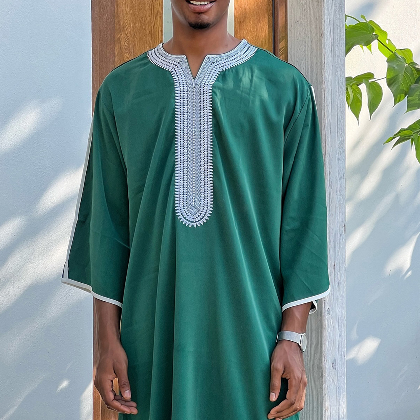Robes pour hommes musulmans Robes brodées amples Thobe arabe Style ethnique traditionnel décontracté Thawb vêtements de prière islamique marocain Dr