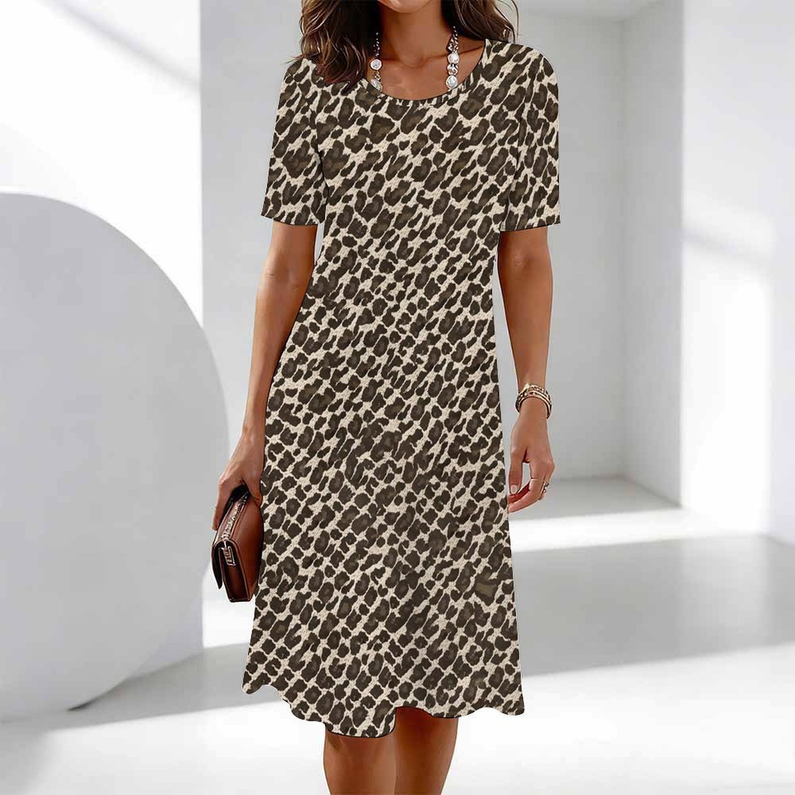 Robe midi classique pour femme à imprimé léopard, manches courtes, col rond, coupe ample, décontractée, style A, pour tous les jours