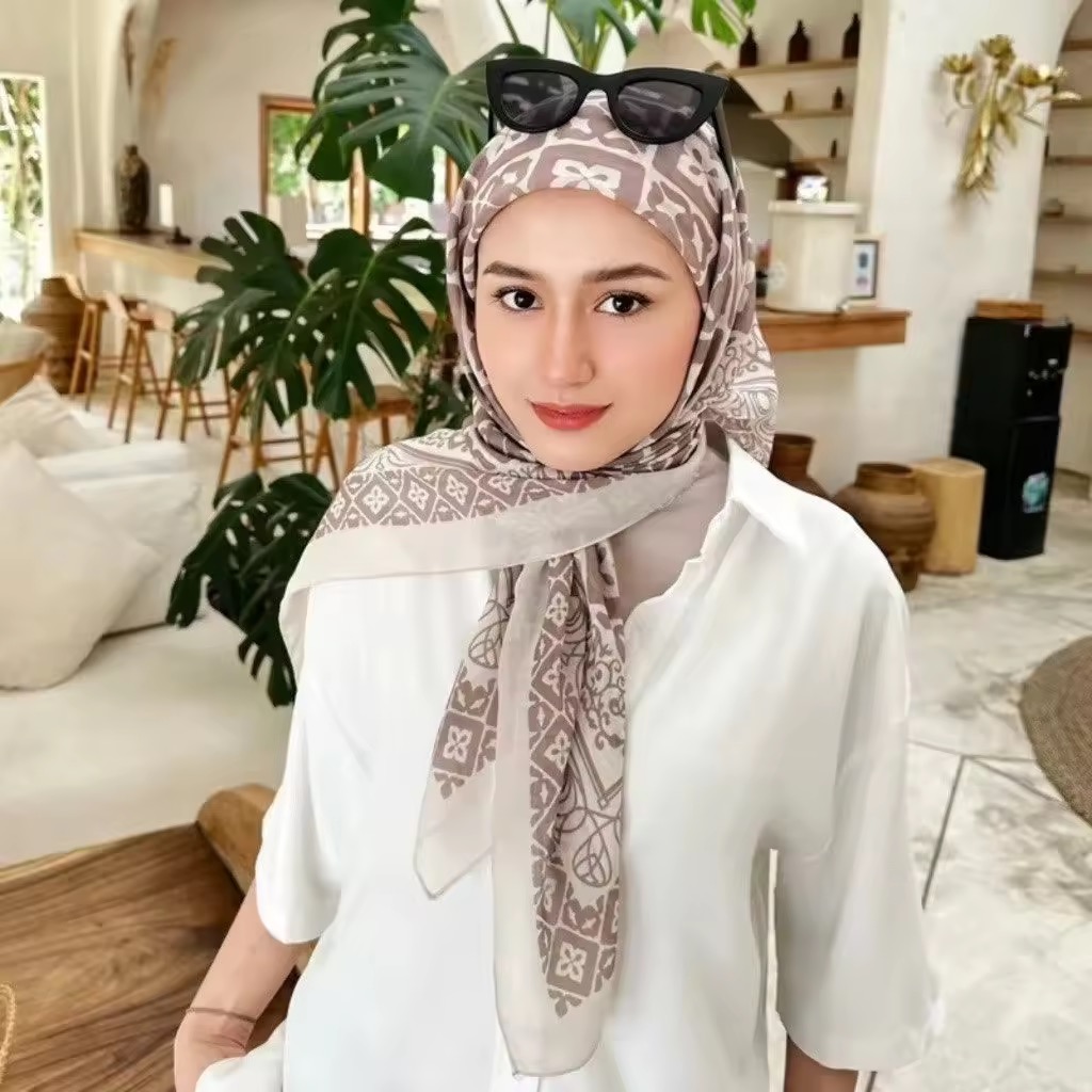Foulard carré en coton imprimé pour femmes musulmanes, châles Hijabs, enveloppes douces à la mode, mouchoir pour dames, 110cm