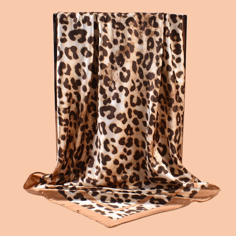 Foulard carré en satin imprimé léopard de luxe pour femme, écharpe de tête, châle, bandana, 90 cm