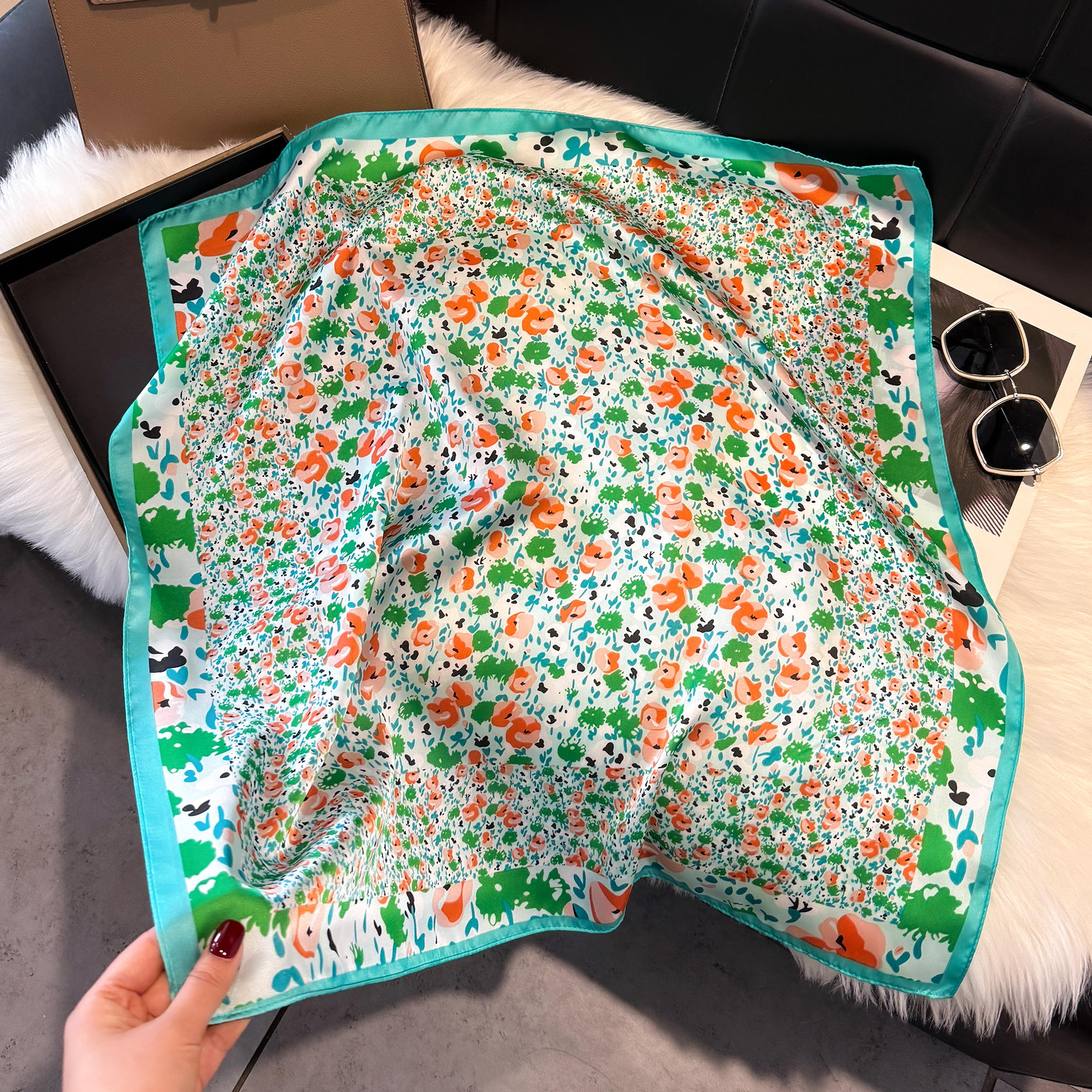 Écharpe carrée de luxe à imprimé léopard, bandana en satin doux, foulard vintage coupe-vent, châle en imitation soie, serviette de plage de voyage