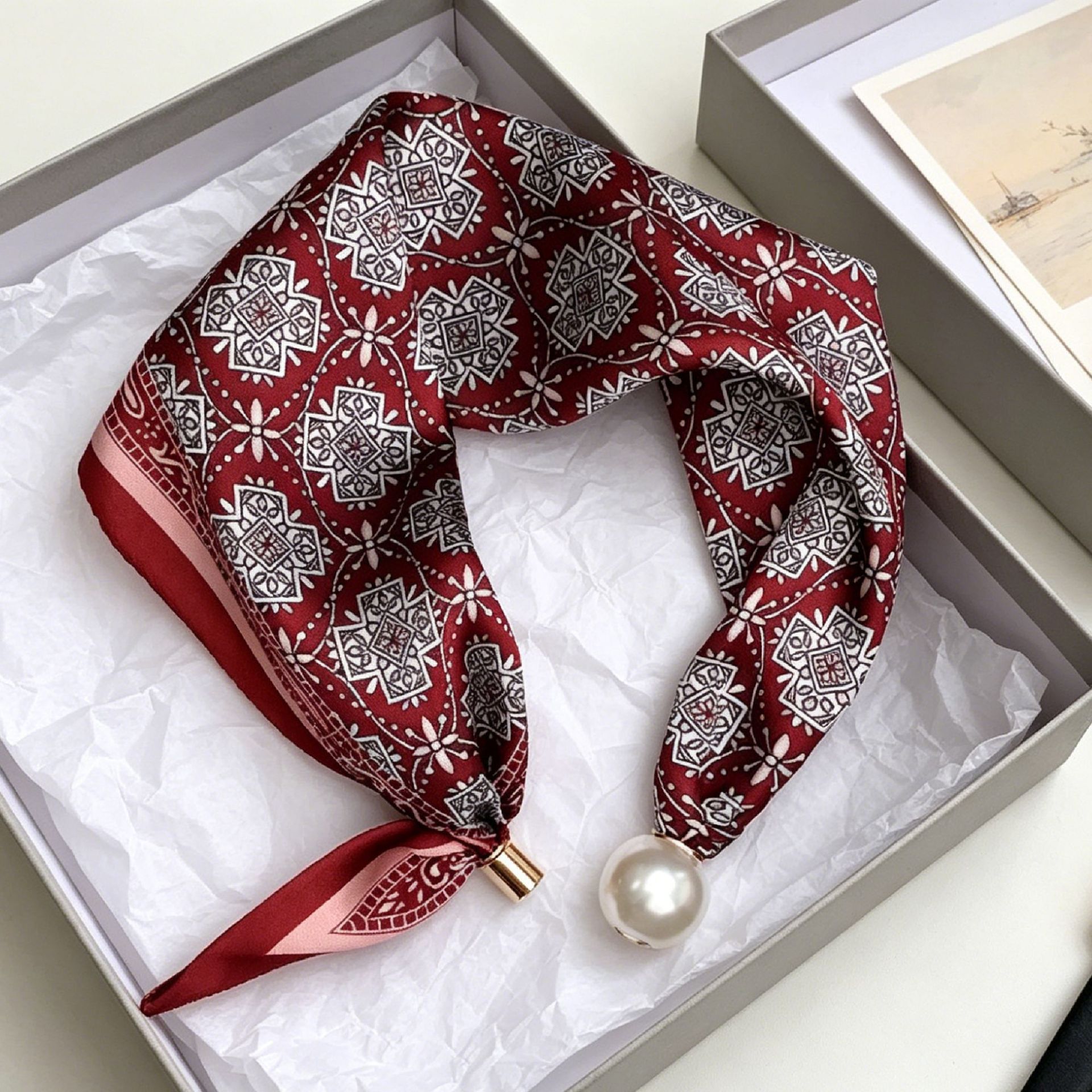 Nouvel Foulard Élégant Bleu Perle avec Fermoir Magnétique, Accessoire Artistique Polyvalent et Respirant pour l'Été