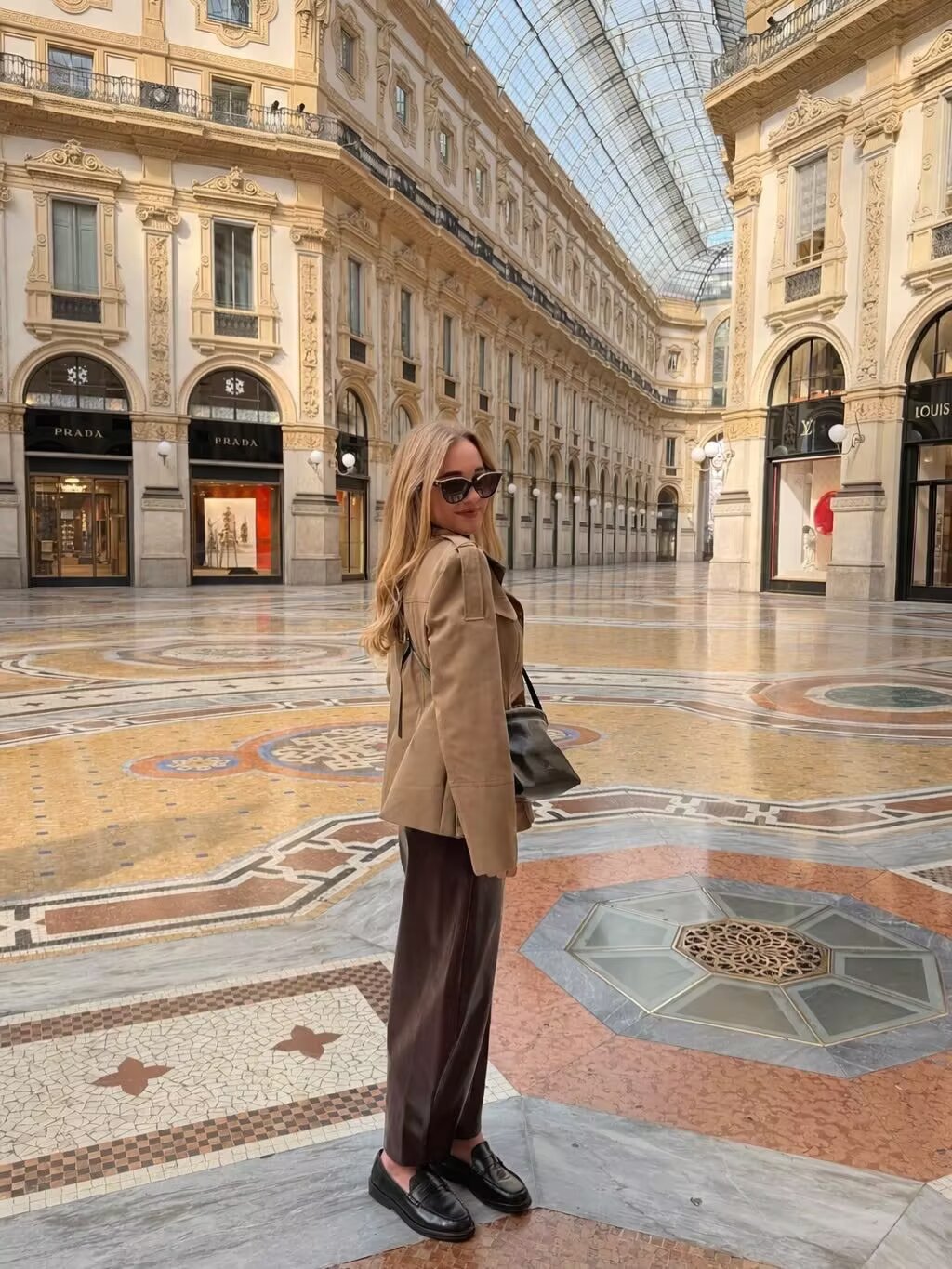 Manteau Chic Femme Printemps Nouvelle Collection – Veste Slim à Col Montant et Poches, Simple Boutonnage, Tendance Urbaine