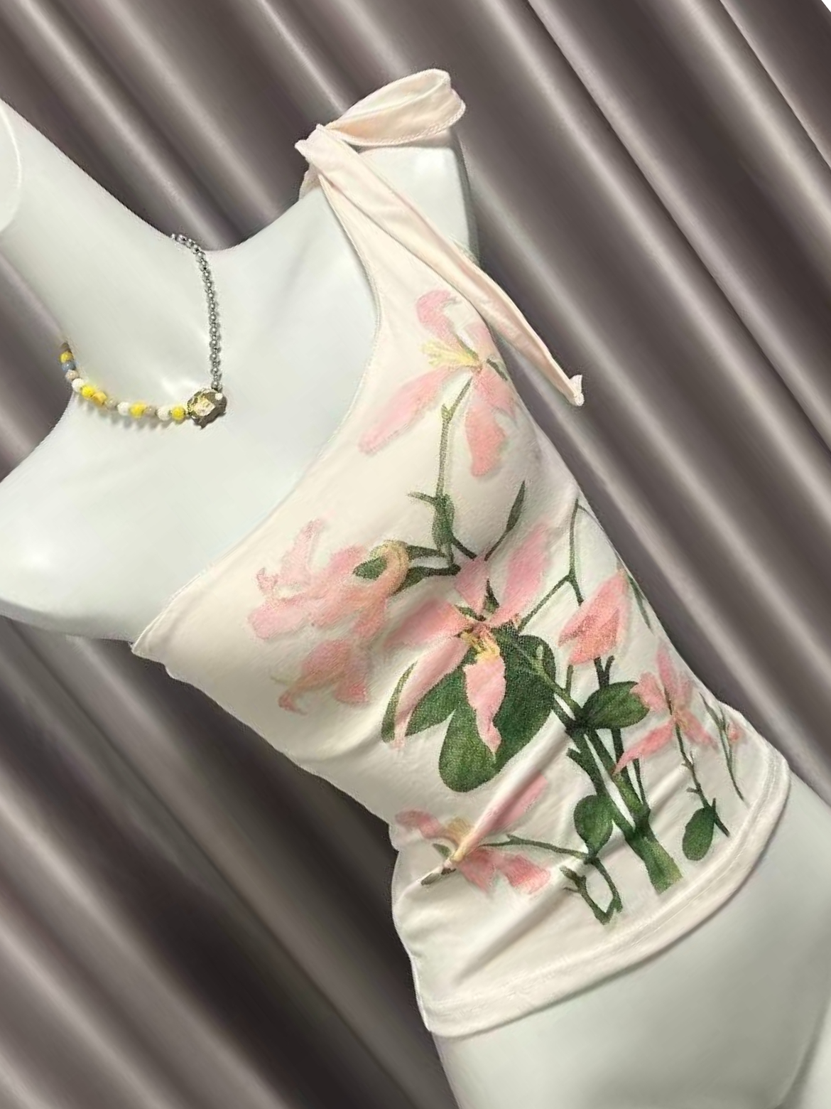 Haut cami vintage pour femmes, imprimé floral rose, à une épaule, avec bretelles à nouer, ourlet évasé, style cottagecore bohème, sans manches, décontracté, pour l'été.