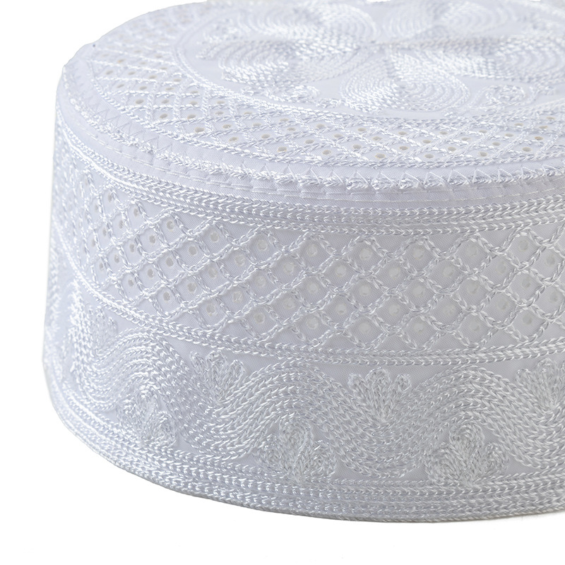 Casquette de prière brodée à dessus plat en maille respirante pour hommes et adultes, chapeau islamique de Style saoudien, casquette de trajet décontractée à la mode