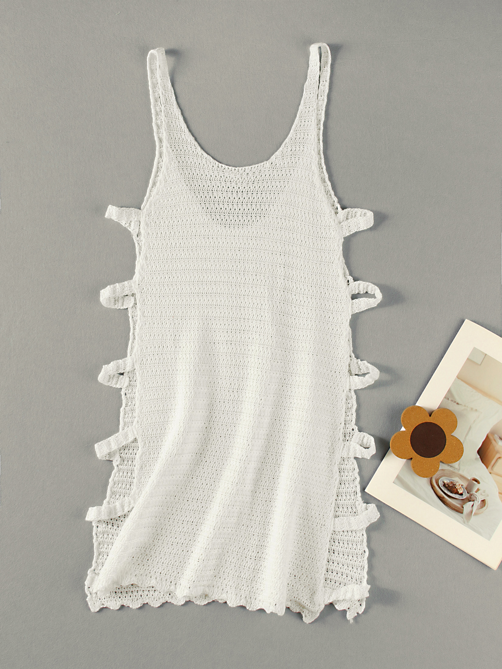 Robe de plage sexy à col en U sans manches en tricot à rayures horizontales avec découpes latérales, collection été 2026, mini-robe pour femme K90