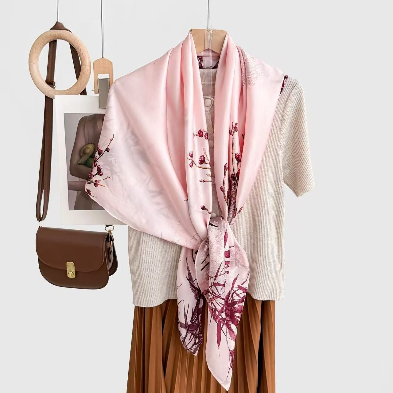 Nouvelle Écharpe en Soie Tendance 2026 100% Soie de Mûrier Collection Chaleur pour Femme Cadeau du Festival du Printemps pour Aînés Style Carré Polyvalent