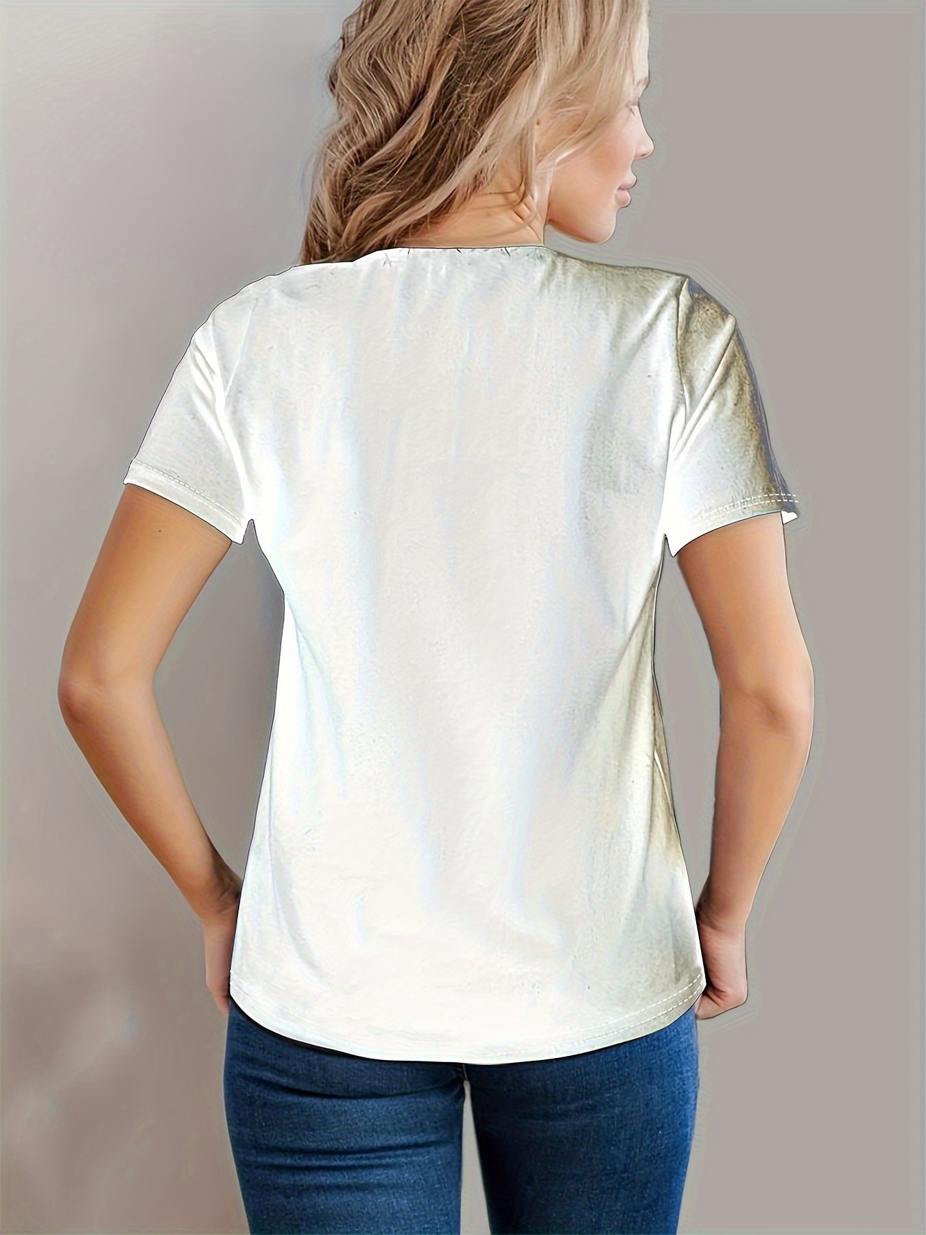 T-Shirt imprimé chat mignon pour femmes, doux, manches courtes, col rond, avec chaton vibrant, imprimé Floral, haut décontracté printemps/été