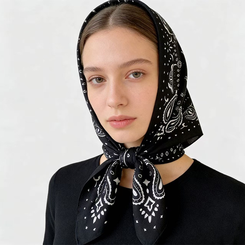 Foulard à motif floral de cachemire pour femme, imprimé, 90 cm, châle enveloppant, toucher doux et luxueux, grand foulard carré, accessoires d'été