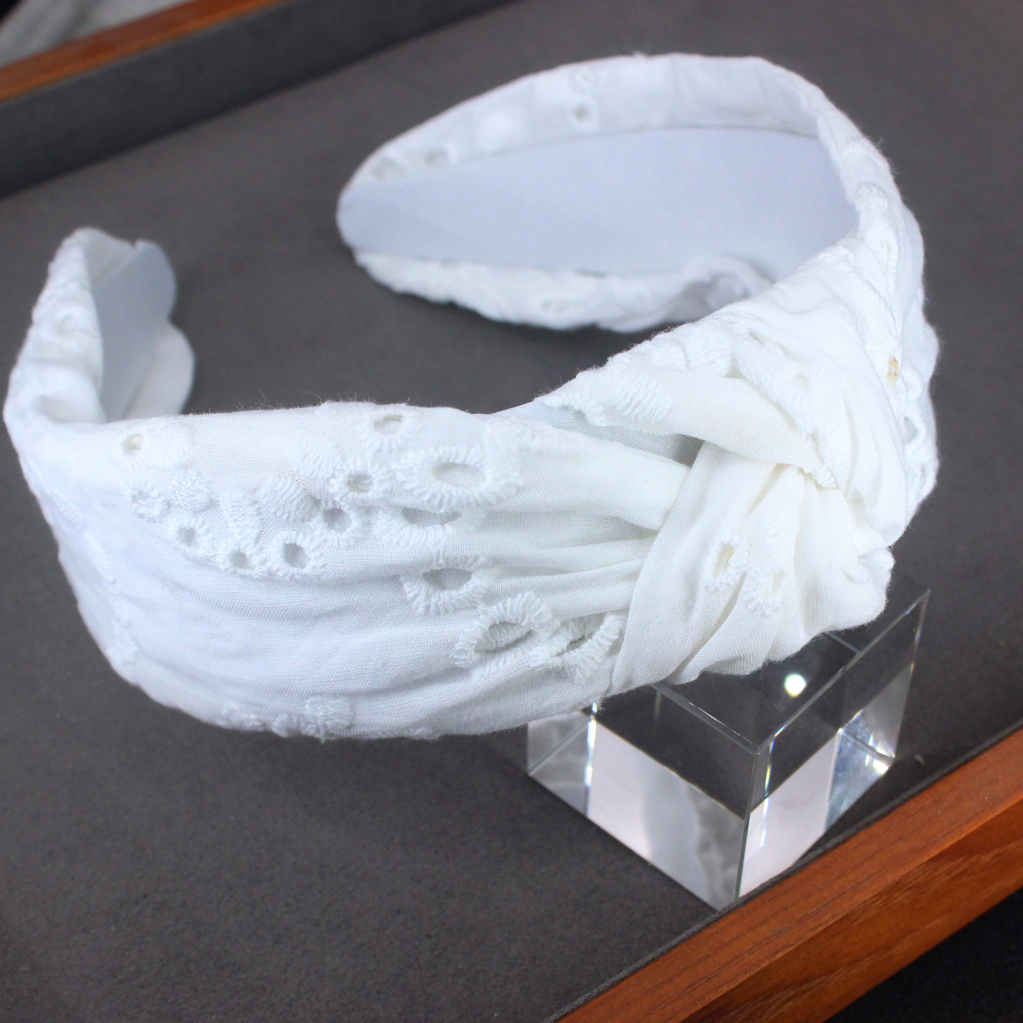 Bandeau de sauna brodé en tissu de coton blanc, cerceau à larges bords, motif de fleurs nouées, turban, accessoires pour cheveux, vêtements de sauna, nouveau