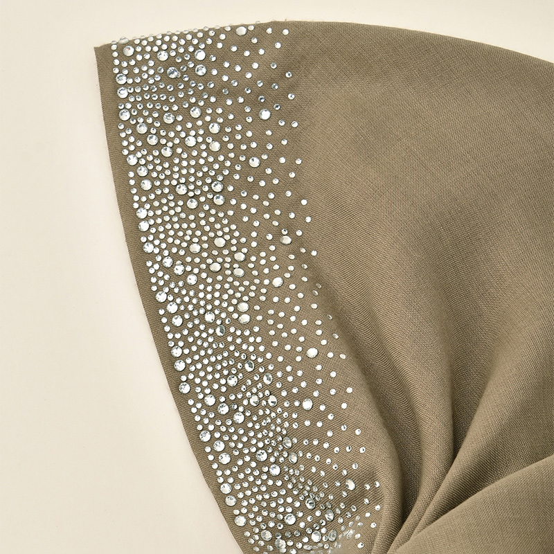 Hijab instantané en coton uni pour femme, avec deux queues, orné de strass, turban doux en coton de couleur unie, idéal pour le Ramadan
