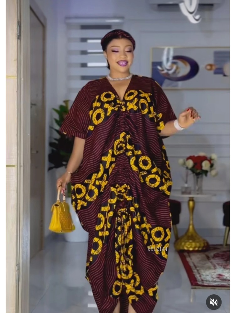 Vêtements pour femmes, nouveau style, doux et frais, rayé, col en v, manches chauve-souris, ample, grande taille, robe longue, automne 2025