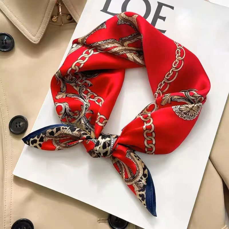 Marque 100% naturel véritable foulard en soie femmes Bandana carré foulards Wrap foulard mode luxe été plage haute qualité Hijab