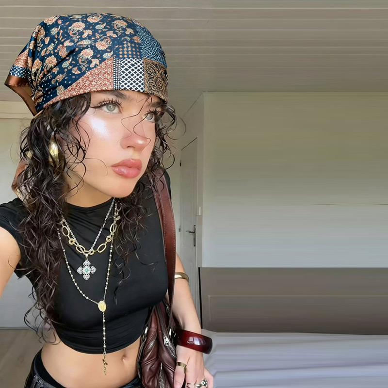 Nouveau Foulard Carré Imprimé Haut de Gamme Vintage 2026 – Écharpe Professionnelle, Accessoire de Mode, Foulard de Tête et Accessoire Cheveux