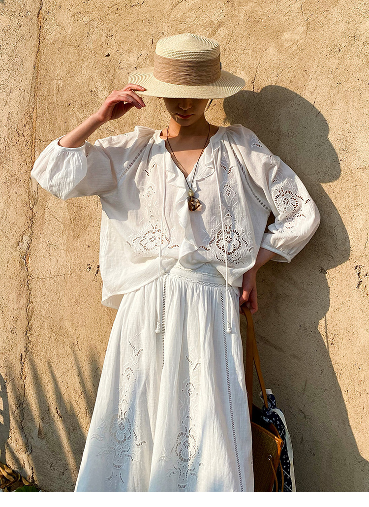Nouvelle Blouse Femme Bohème Vintage Broderie Blanche Printemps-Été 100% Coton Manches Longues Décontractée Creuse pour Vacances